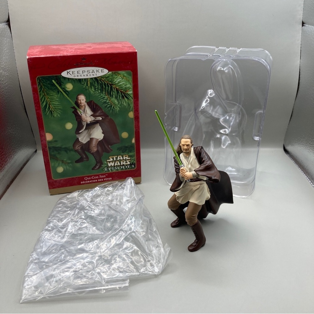 Vintage 2000 Hallmark Keepsake Qui-Gon Jinn Star Wars Episode 1 Ornament NWB